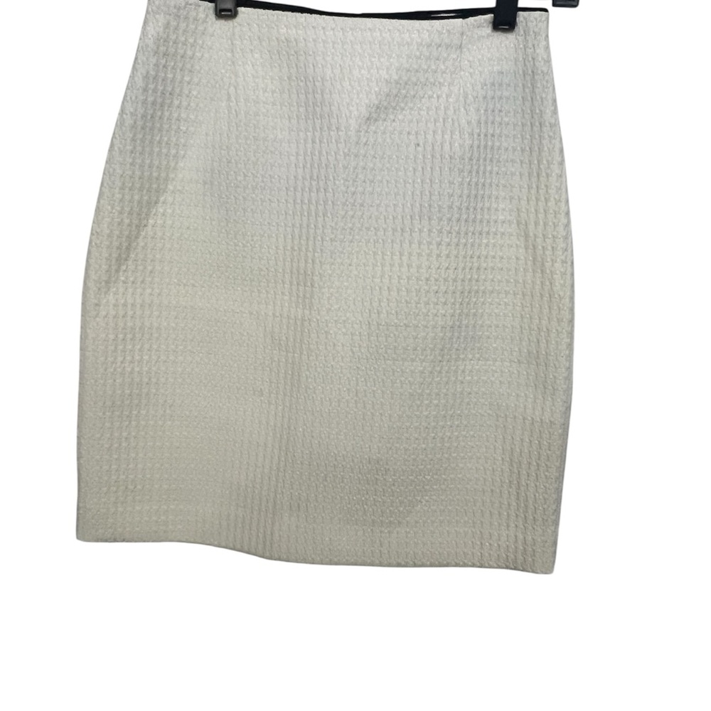 White House Black Market Houndstooth Boot Skirt. NWT